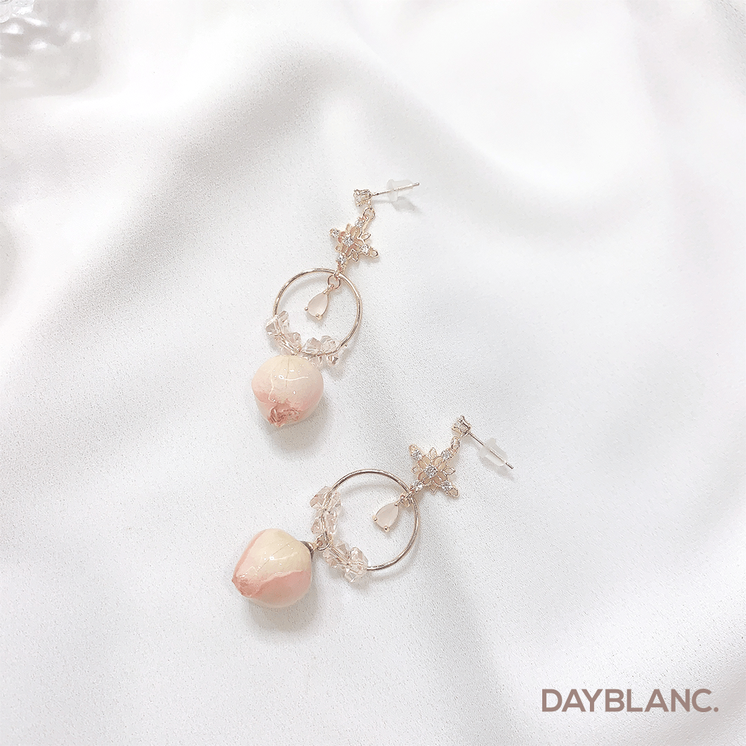 Peach Flower 복숭아 꽃 (Premium Earring) - DAYBLANC