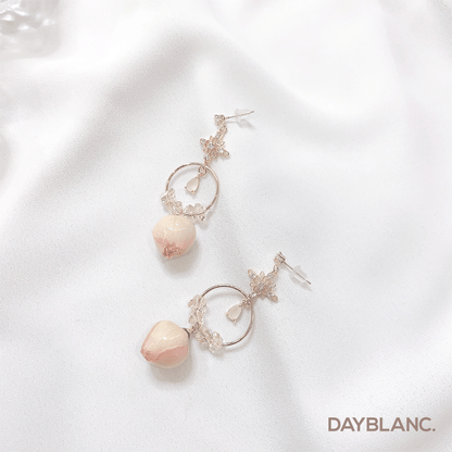 Peach Flower 복숭아 꽃 (Premium Earring) - DAYBLANC