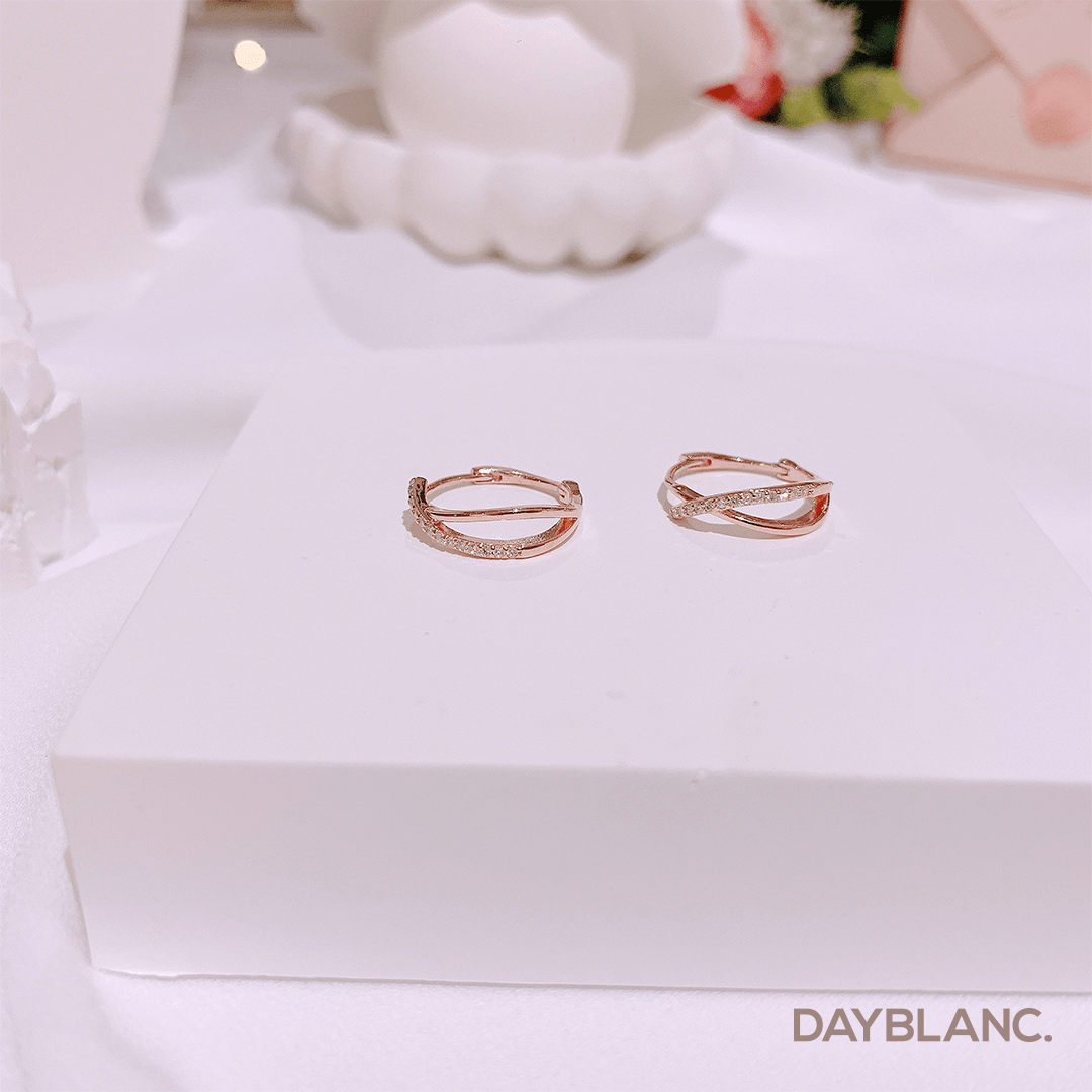 Classic Touch (Earring) - DAYBLANC