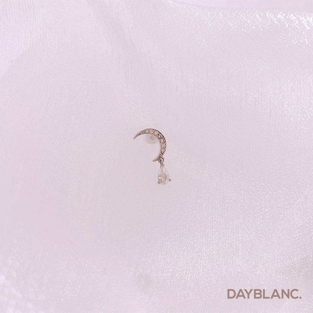 Tear of Moon (1.2mm | Piercing) - DAYBLANC