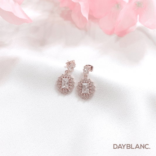 Elegance Frame (Earring) - DAYBLANC