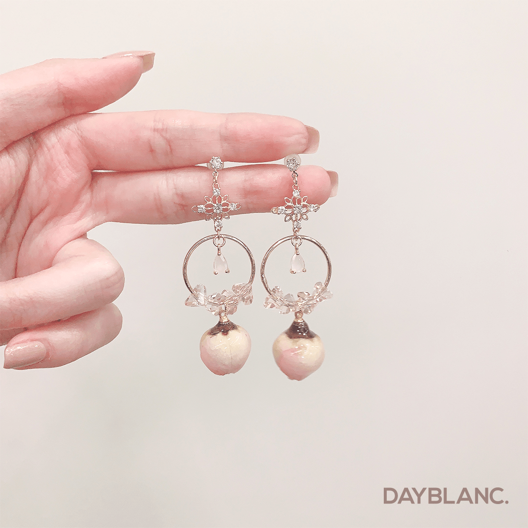 Peach Flower 복숭아 꽃 (Premium Earring) - DAYBLANC
