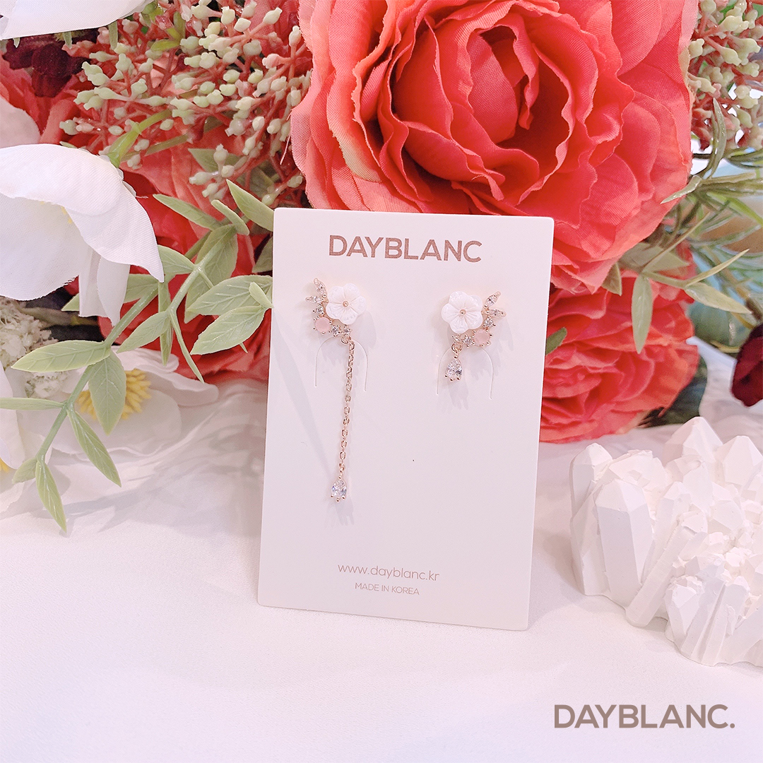 Love Fragrance (Earring) - DAYBLANC