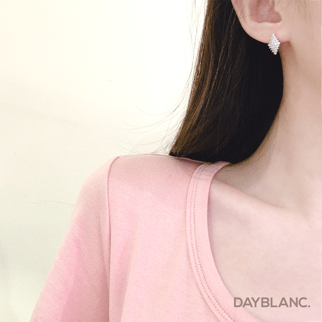DIA (Earring) - DAYBLANC