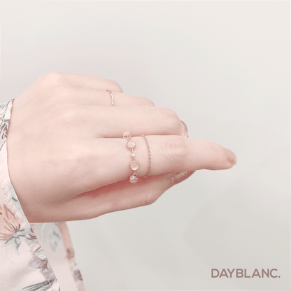 Primrose Ring (Ring) - DAYBLANC