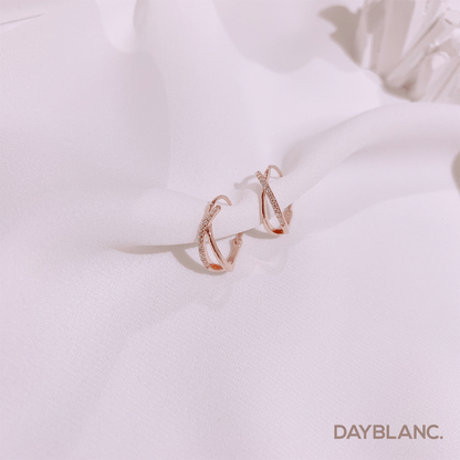 Classic Touch (Earring) - DAYBLANC
