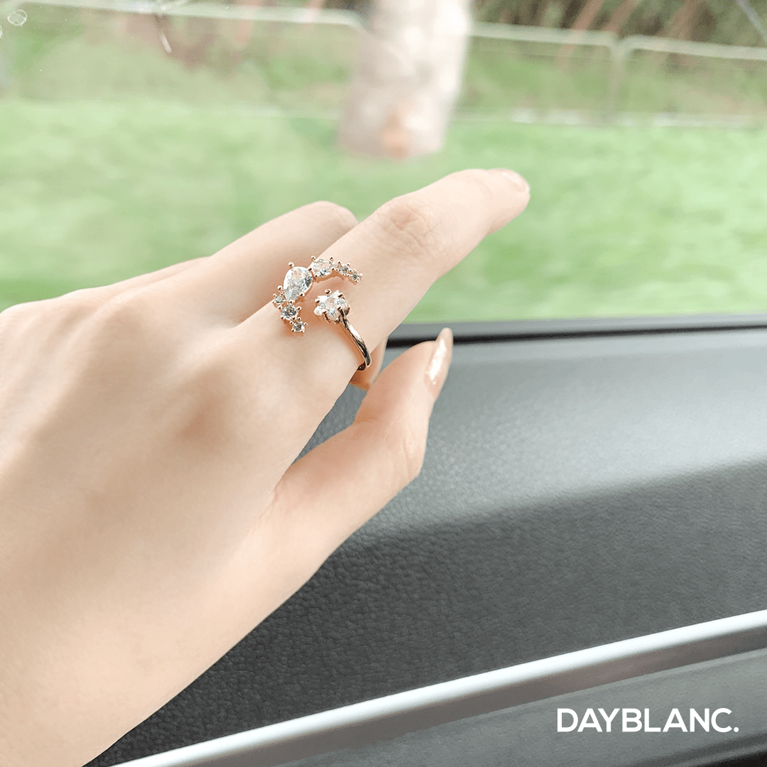 Story Of Moon (Ring) - DAYBLANC