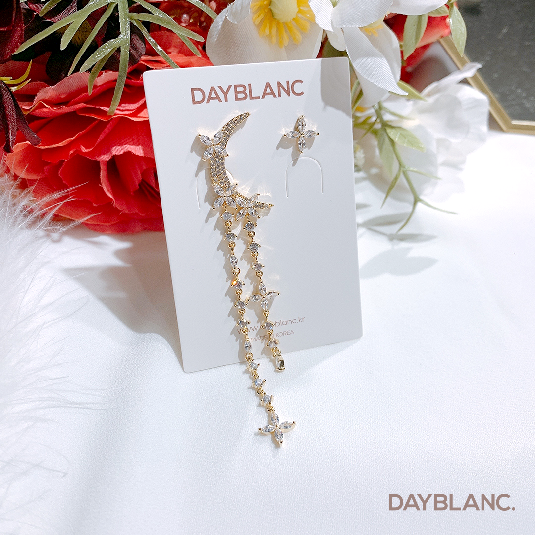 Floral Crescent (Earring) - DAYBLANC