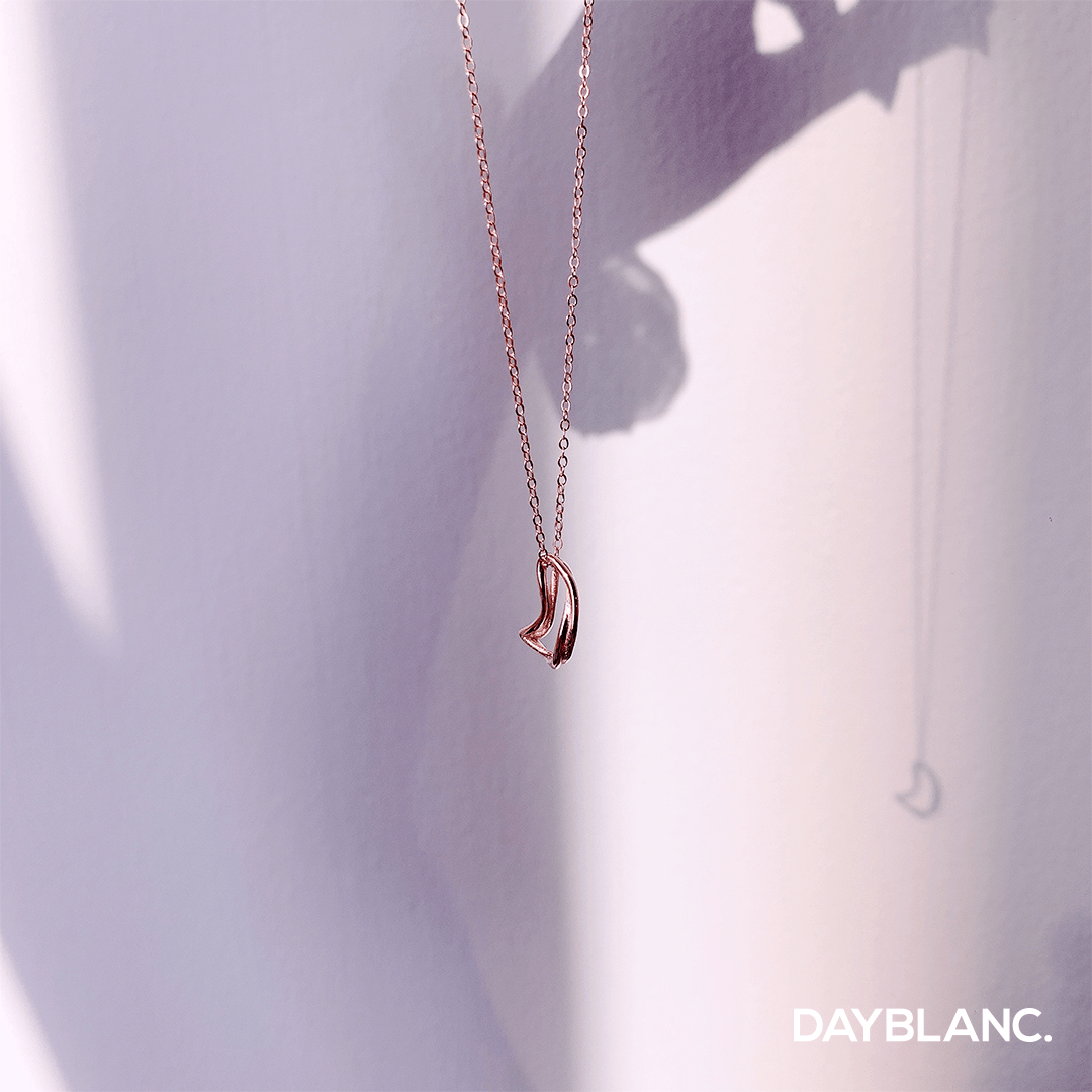 Infinite Moon (Necklace) - DAYBLANC