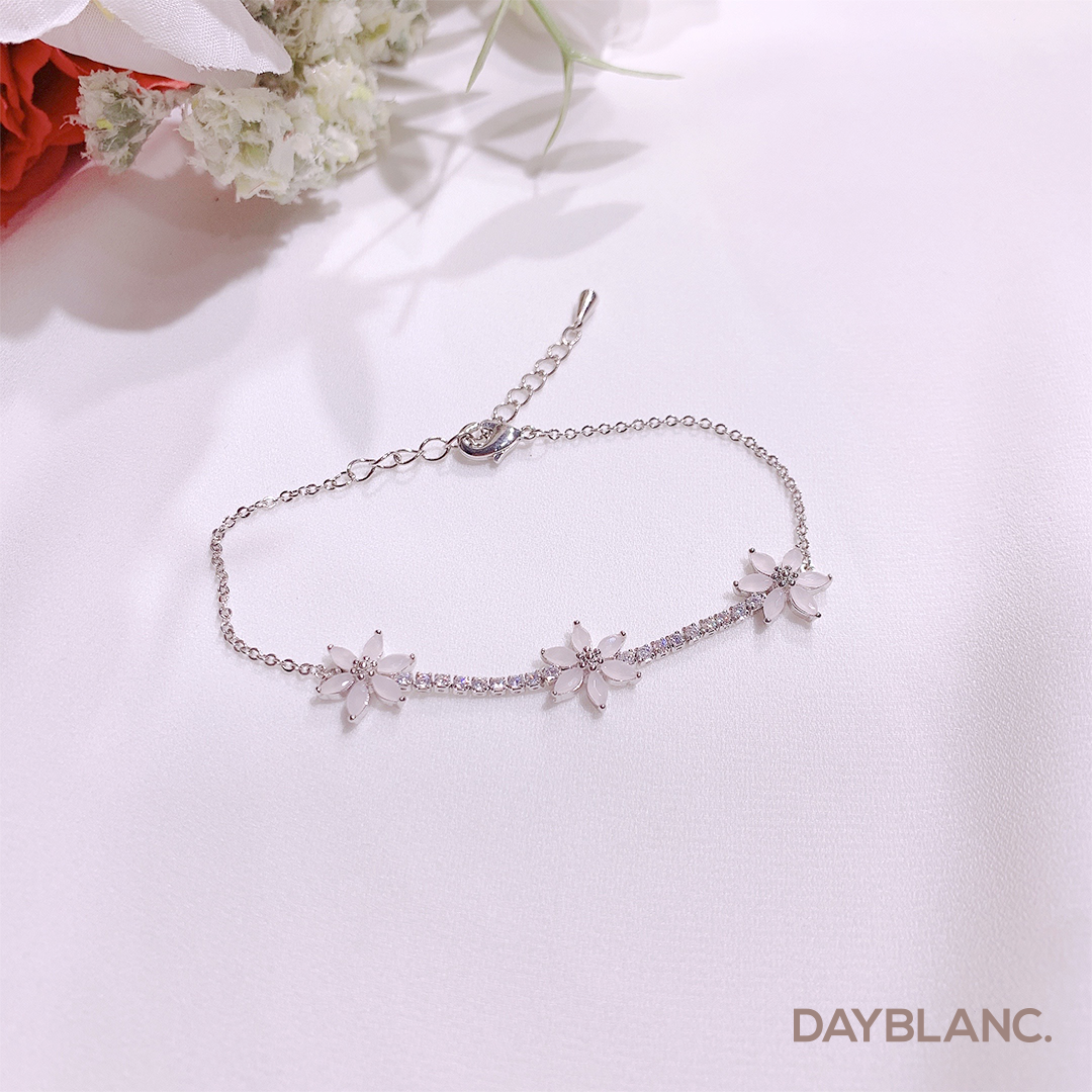 Winter Blossom (Bracelet) - DAYBLANC